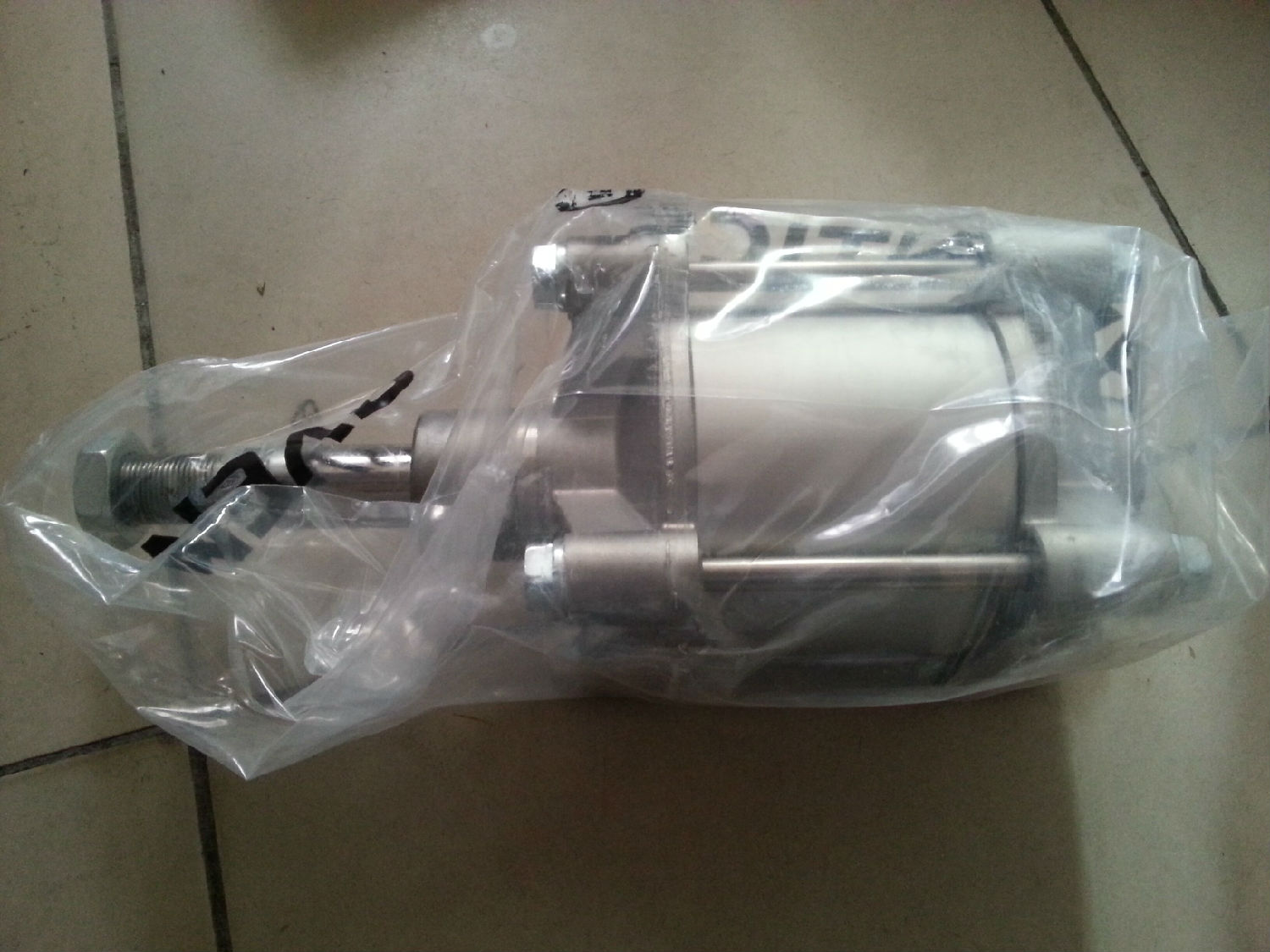 珠海客戶(hù)訂購(gòu)的rexroth氣缸今日到貨！