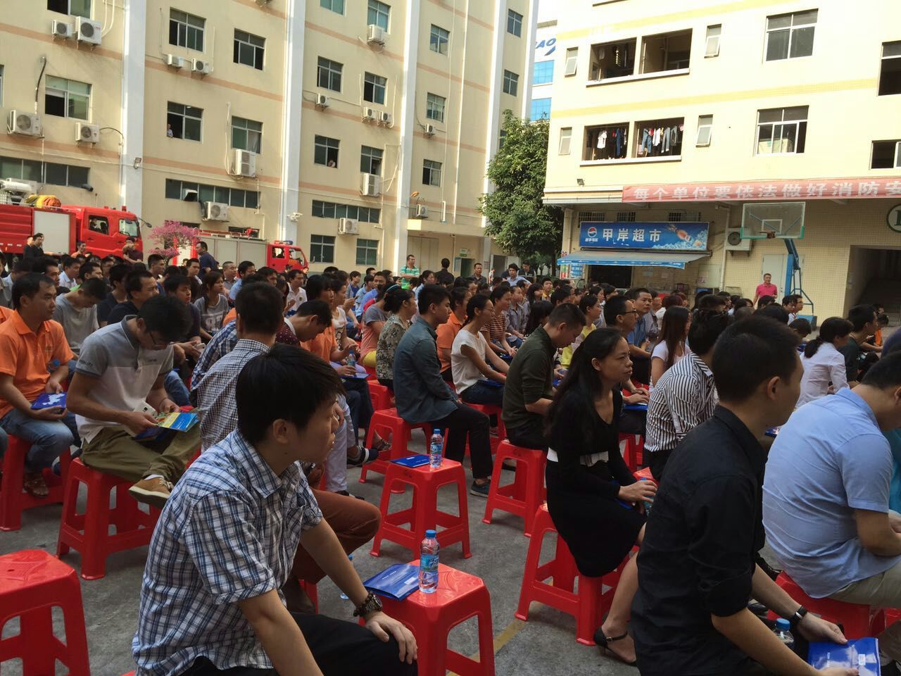 甲岸科技園組織消防演習，提高企業(yè)安全生產(chǎn)意識